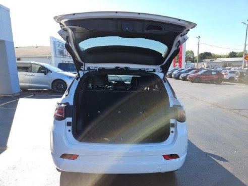 2022 Jeep Compass High Altitude White, Dixon, IL