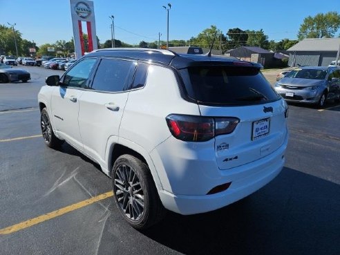 2022 Jeep Compass High Altitude White, Dixon, IL