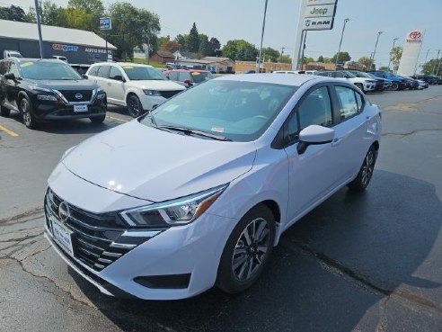 2024 Nissan Versa 1.6 SV Gray, Dixon, IL