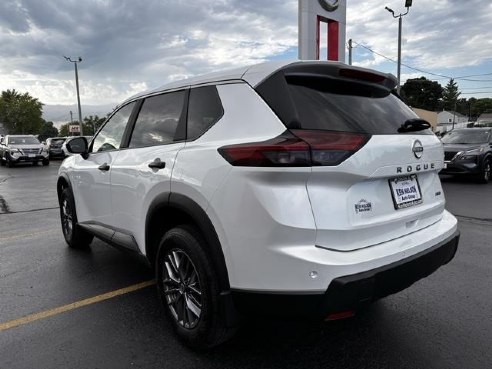 2024 Nissan Rogue S White, Dixon, IL