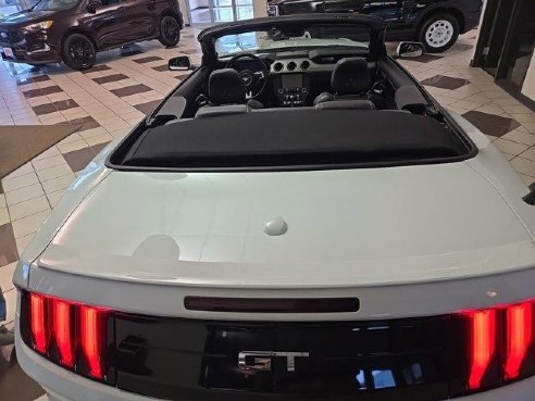 2022 Ford Mustang GT Premium Oxford White, Plymouth, WI