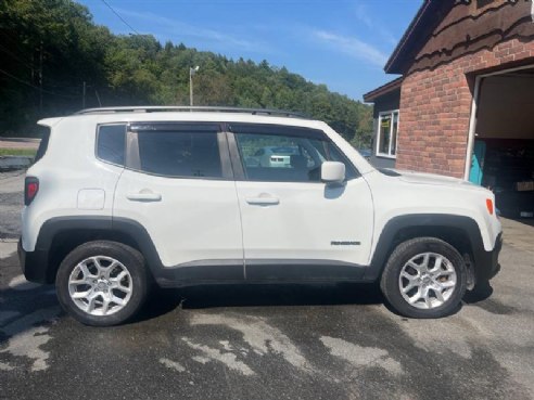 2018 Jeep Renegade Latitude 4x4 4dr SUV White, East Barre, VT