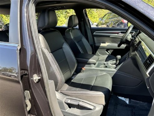 2021 Volkswagen Atlas Cross Sport 3.6L V6 SE w/Technology R-Line Black, Indianapolis, IN