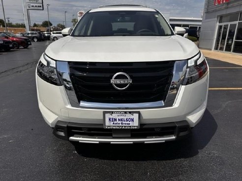 2024 Nissan Pathfinder Platinum White, Dixon, IL