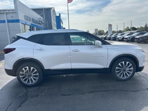 2025 Chevrolet Blazer Premier White, Dixon, IL