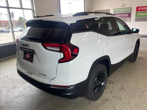 2024 GMC Terrain AT4 White, Plymouth, WI