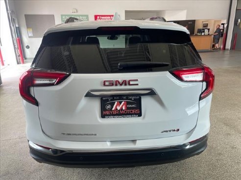 2024 GMC Terrain AT4 White, Plymouth, WI