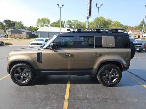 2020 Land Rover Defender 110 SE Beige, Dixon, IL