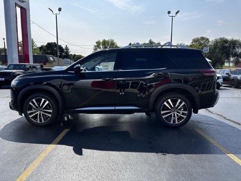 2024 Nissan Pathfinder Platinum Black, Dixon, IL