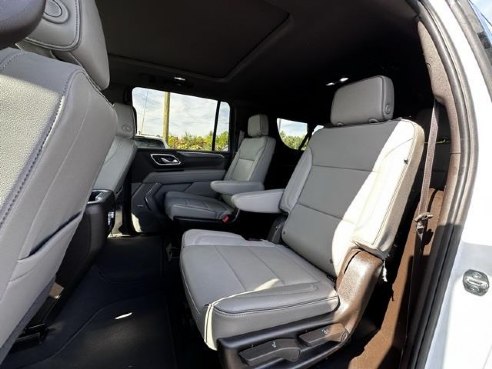 2023 GMC Yukon XL SLT White, Dixon, IL