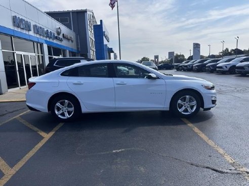 2023 Chevrolet Malibu LT White, Dixon, IL