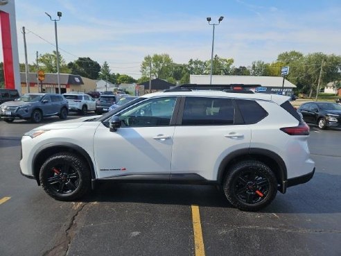 2025 Nissan Rogue SV White, Dixon, IL