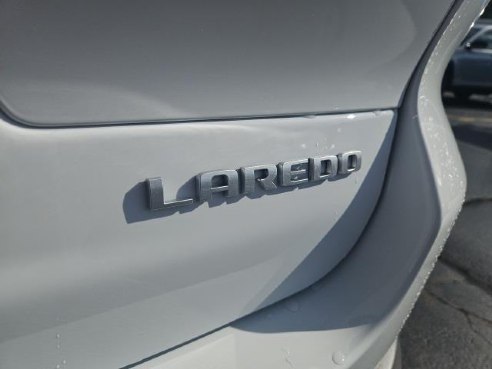 2025 Jeep Grand Cherokee L Laredo White, Dixon, IL