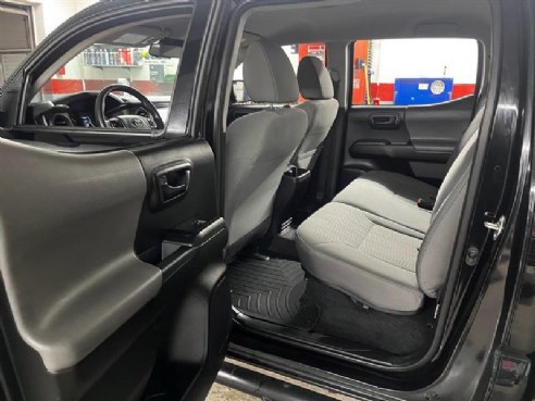 2018 Toyota Tacoma SR V6 4x4 4dr Double Cab 5.0 ft SB Black, East Barre, VT