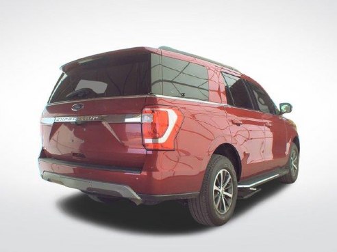 2021 Ford Expedition XLT Rapid Red Metallic Tinted Clearcoat, Plymouth, WI