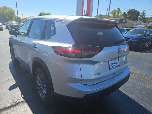 2025 Nissan Rogue S Silver, Dixon, IL