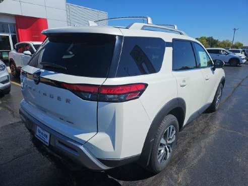 2024 Nissan Pathfinder SL White, Dixon, IL