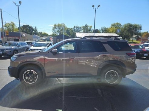 2024 Nissan Pathfinder Rock Creek Beige, Dixon, IL