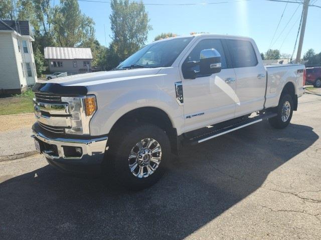 2017 Ford F-350 Series Lariat White, Boscobel, WI