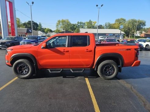 2025 Nissan Frontier PRO-4X Orange, Dixon, IL