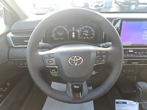 2025 Toyota Camry XLE Off-white, Dixon, IL