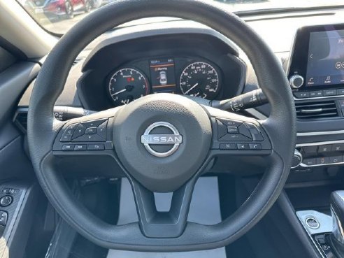 2025 Nissan Altima 2.5 S Black, Dixon, IL