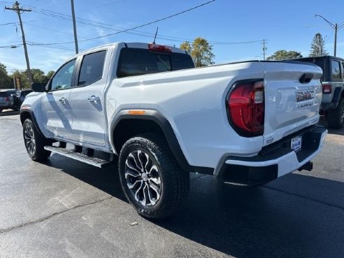 2024 GMC Canyon Denali White, Dixon, IL