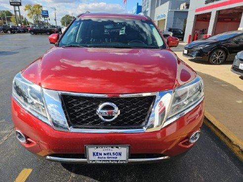 2016 Nissan Pathfinder Platinum Red, Dixon, IL