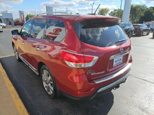 2016 Nissan Pathfinder Platinum Red, Dixon, IL