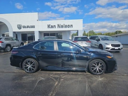 2022 Toyota Camry SE Black, Dixon, IL