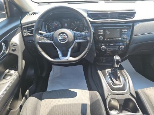 2017 Nissan Rogue SV Silver, Dixon, IL