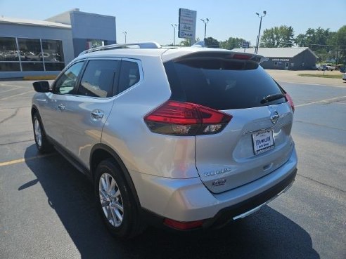 2017 Nissan Rogue SV Silver, Dixon, IL