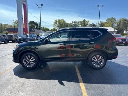 2020 Nissan Rogue SV Green, Dixon, IL