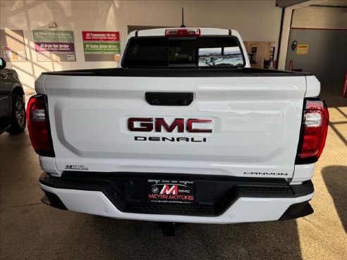 2023 GMC Canyon Denali White, Plymouth, WI