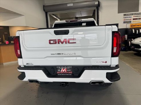 2021 GMC Sierra 1500 AT4 White, Plymouth, WI