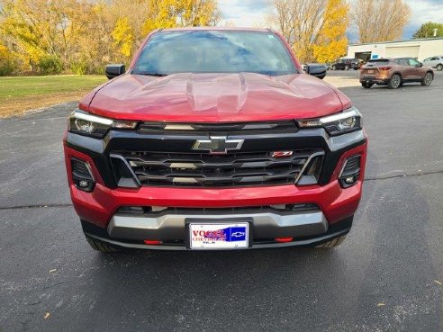 2024 Chevrolet Colorado 4WD Z71 Radiant Red Tintcoat, Kiel, WI