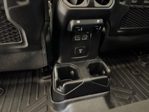 2021 Jeep Gladiator Mojave Black, Plymouth, WI