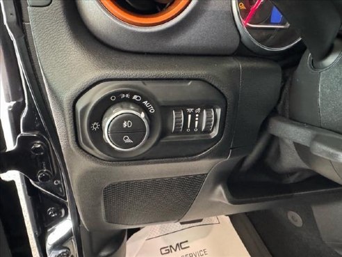 2021 Jeep Gladiator Mojave Black, Plymouth, WI