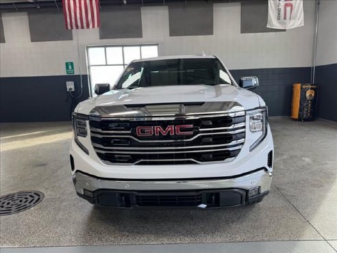 2025 GMC Sierra 1500 SLT White, Plymouth, WI