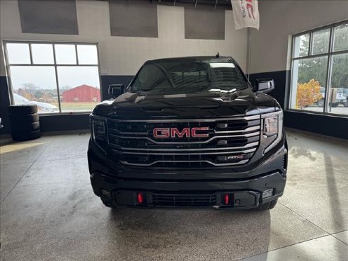 2025 GMC Sierra 1500 AT4 Black, Plymouth, WI